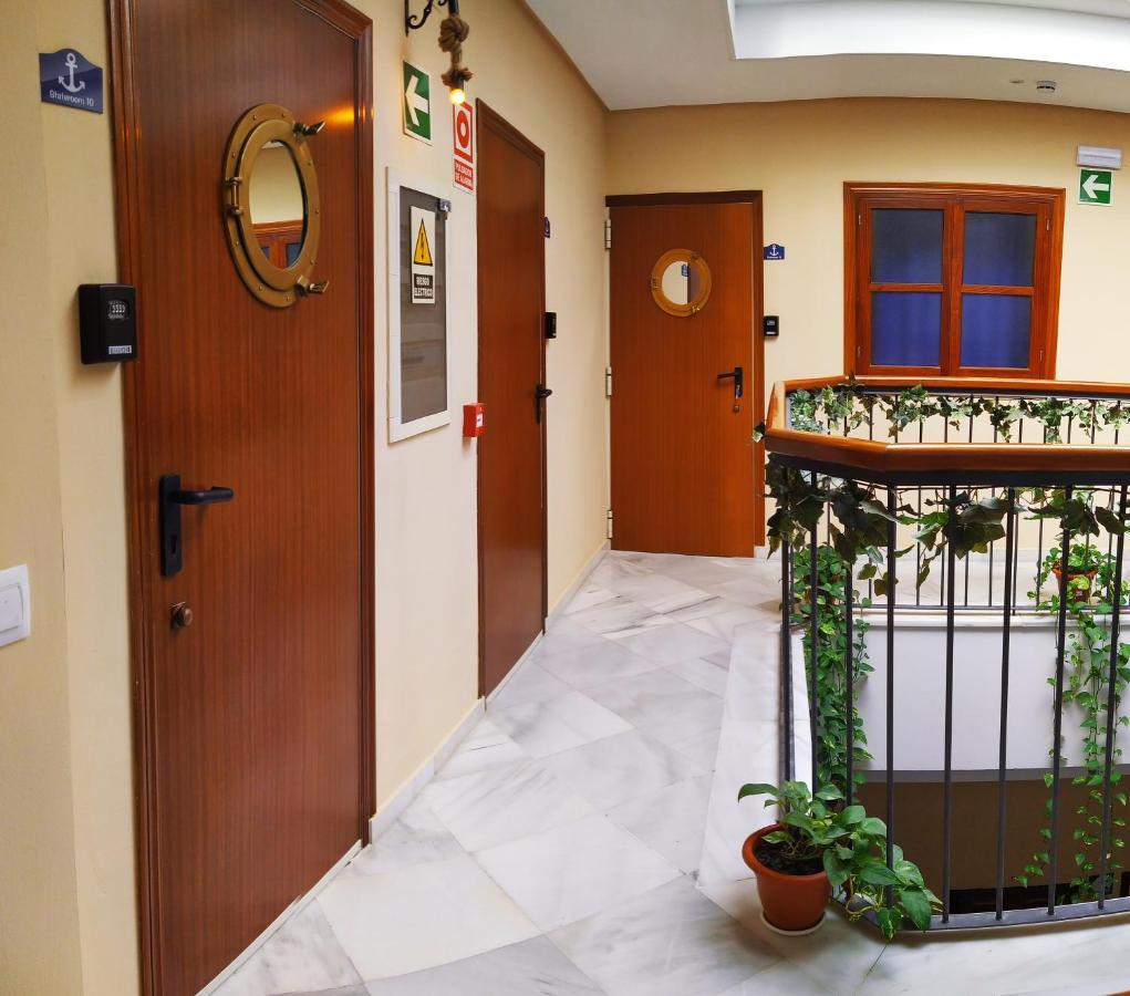 Hostal Casa Nautilus Cádiz Eksteriør bilde